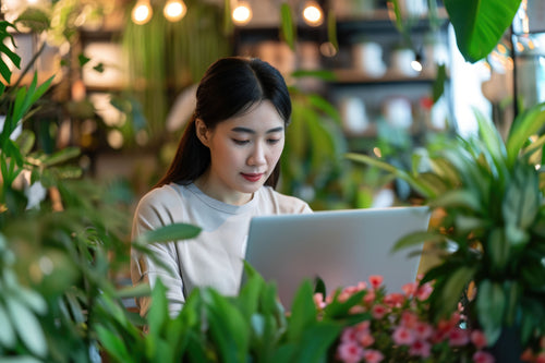 Why UX-Focused Help Centers Scale Better Than Agent-Led Support